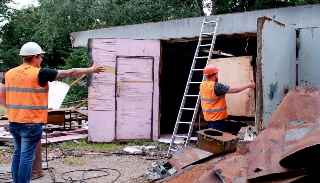 Демонтаж гаражей в Соликамске, цена от 1738 руб. – услуги под ключ от 2Землекопа-Слк