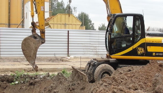Выкопать яму экскаватором в Соликамске от 920 руб. - 2Землекопа-Слк
